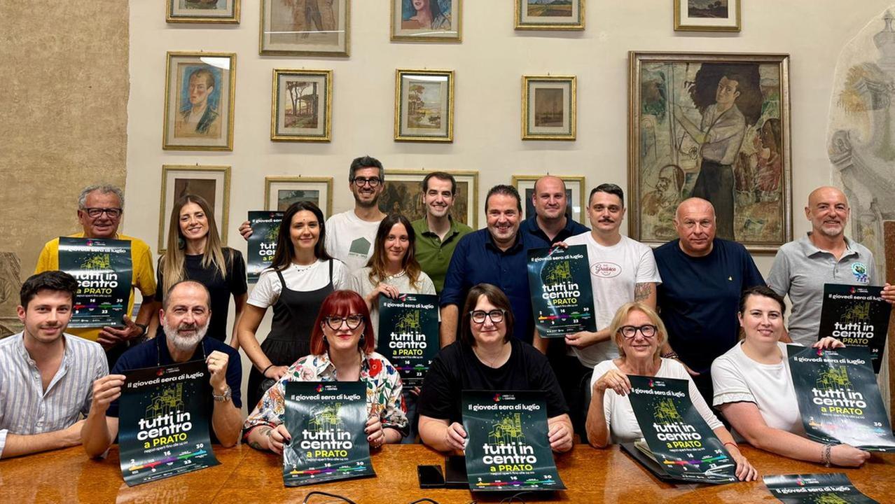 La presentazione dei "Giovedì di luglio" in Comune