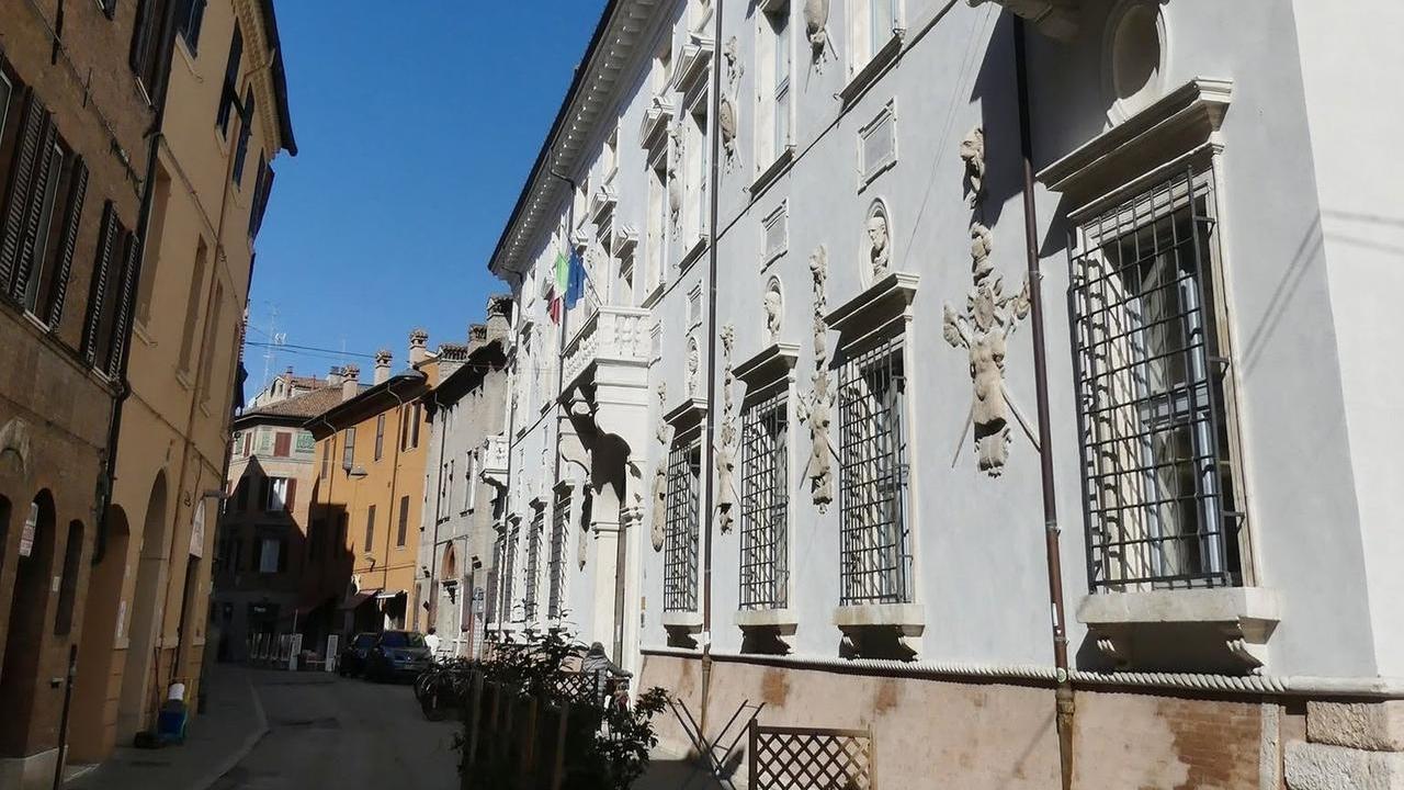 Problemi climatici all’Università di Ferrara: chiusi gli spazi di Economia