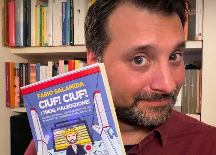 Salamida al circolo Arci Gardenia per presentare il suo libro dissacrante contro Salvini