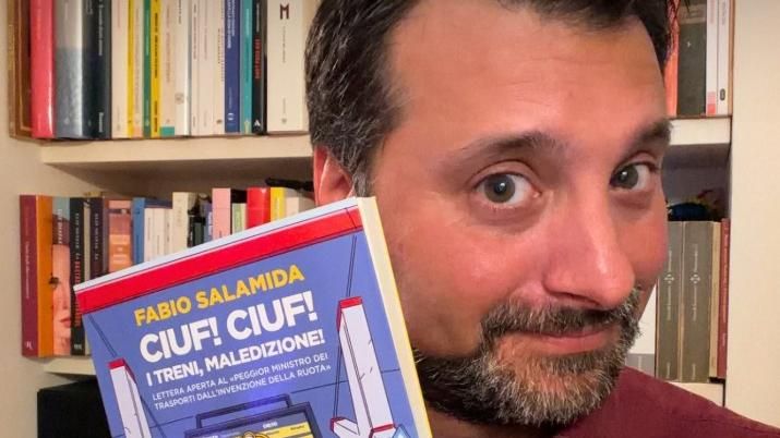 Salamida al circolo Arci Gardenia per presentare il suo libro dissacrante contro Salvini