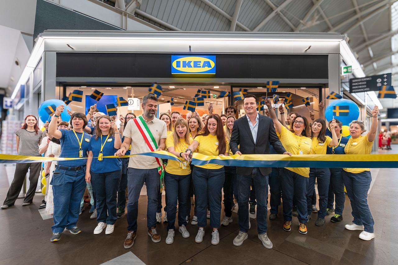 Ikea apre a Ferrara: inaugurato il primo Plan and Order point al centro commerciale Le Mura