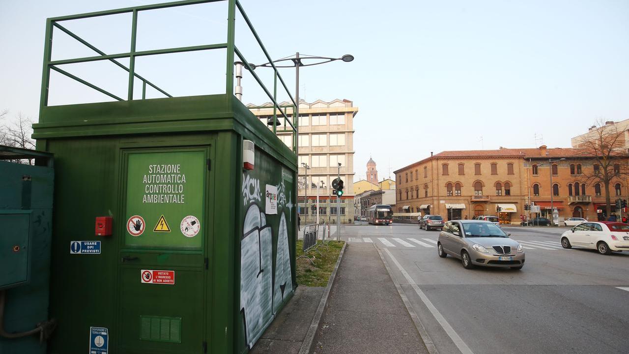 La qualità dell’aria di Ferrara migliora: “solo” 77 giorni scadenti