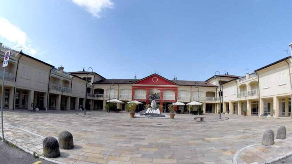 La piazza al Cinquale
