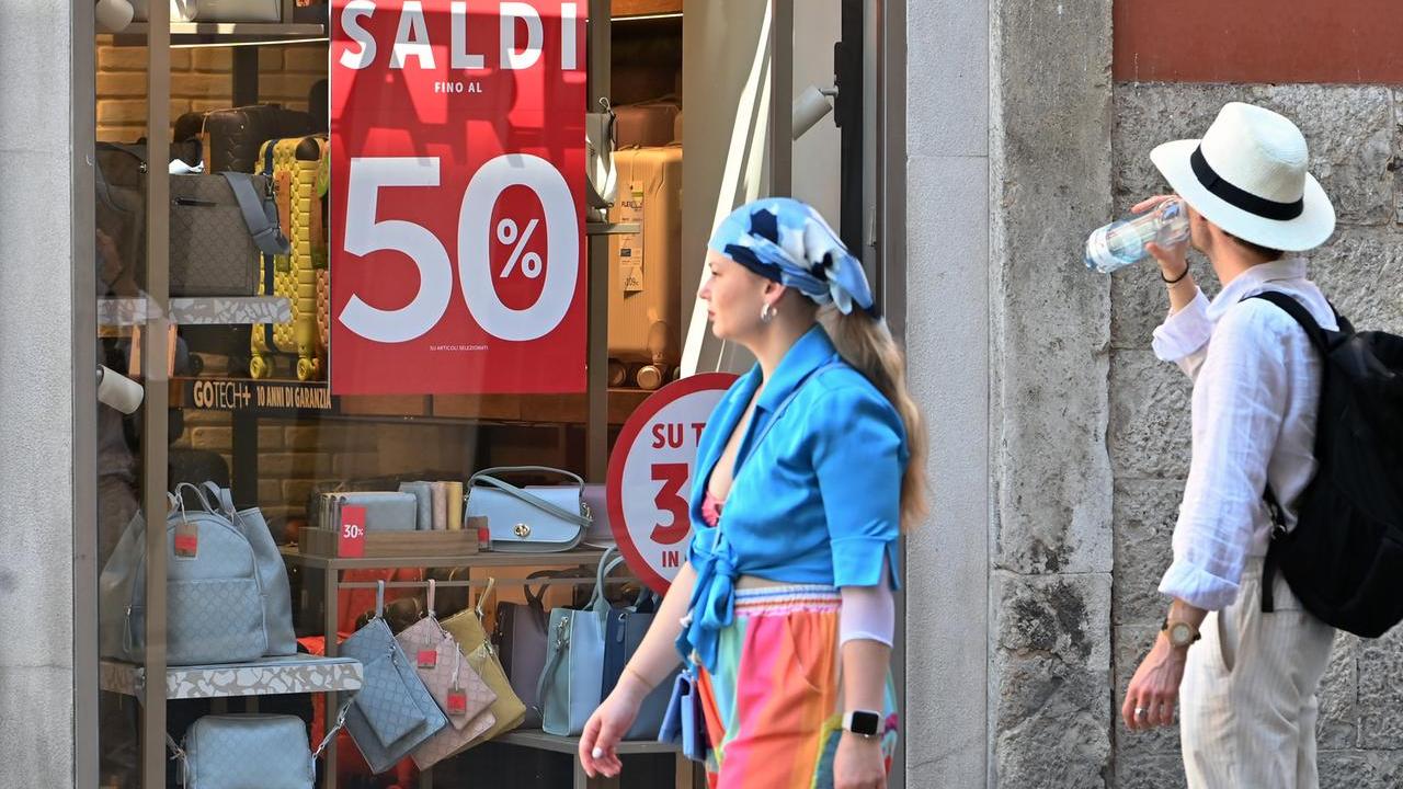 Saldi al via, da sabato corsa agli acquisti a Ferrara