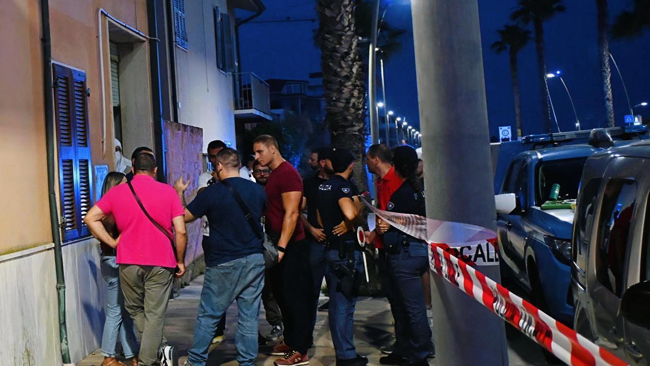 Ucciso a coltellate dalla compagna, donna arrestata per omicidio