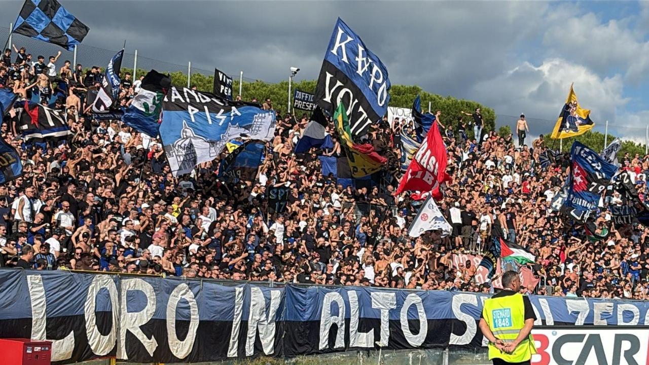 
	I tifosi del Pisa&nbsp;


