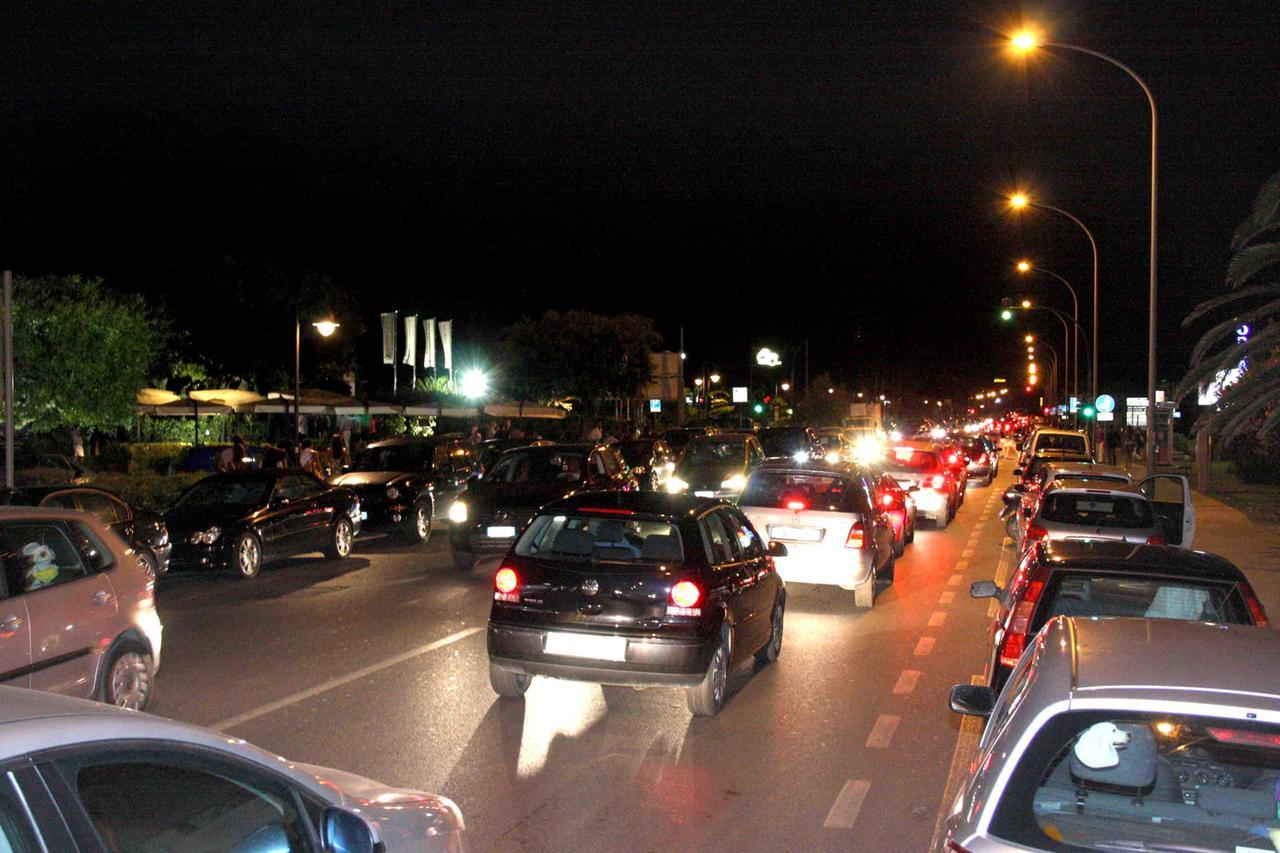 
	Movida notturna a Marina di Pietrasanta (foto d&rsquo;archivio)

