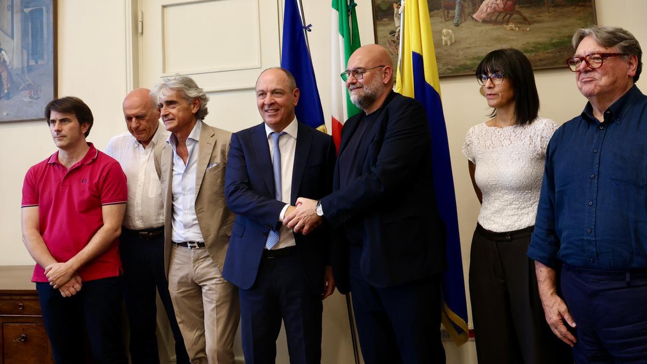 La presentazione in Comune