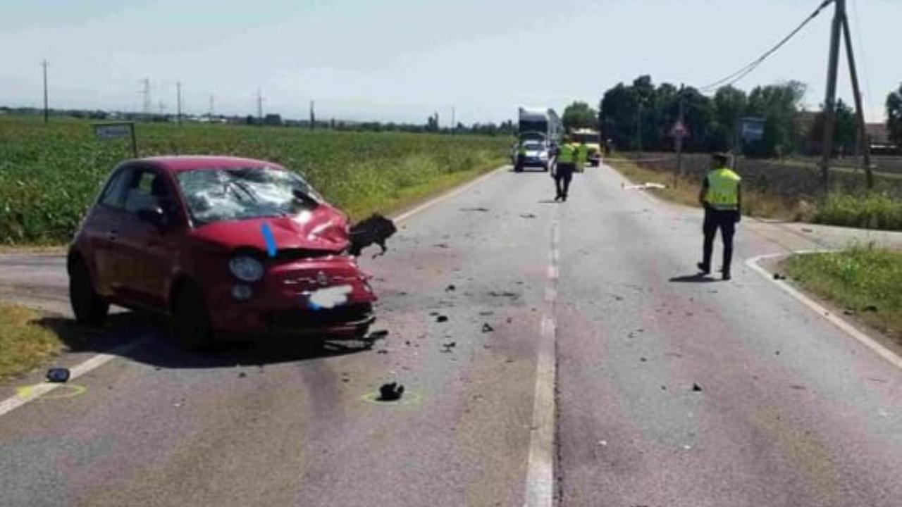Incidente sulla Statale Nord a Mirandola: morto un motociclista di 35 anni