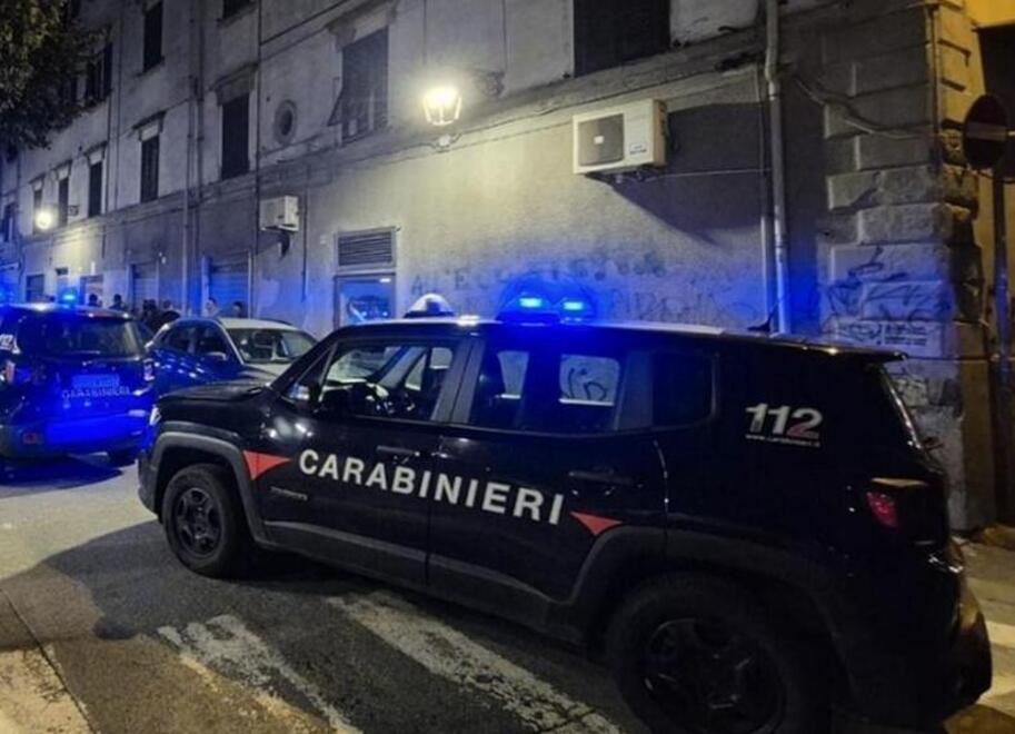 Carabinieri in piazza Garibaldi (foto d'archivio)