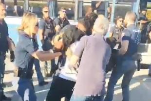 
	Lo sgombero del picchetto davanti alla Acca di Seano

