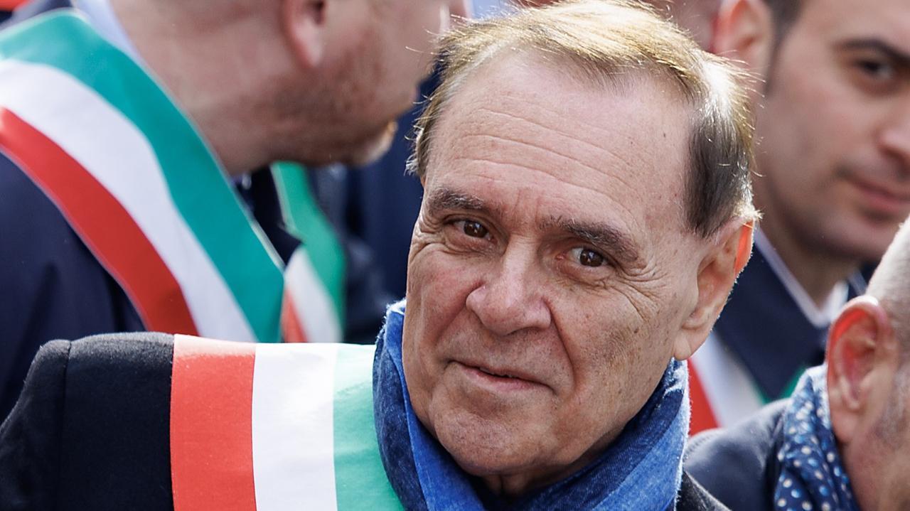 Il dramma di Clemente Mastella: «Ho un tumore, la mia paura più grande è morire da solo»