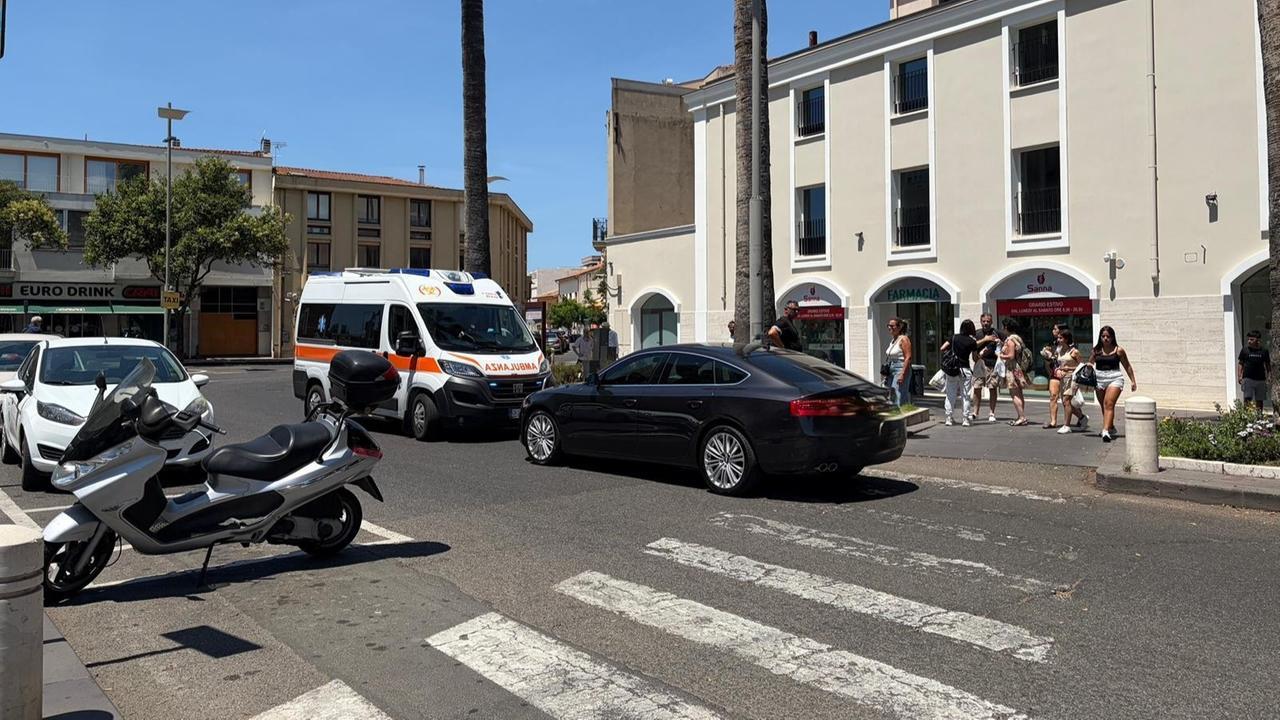 Donna investita sulle strisce pedonali: trasportata in ospedale in codice rosso