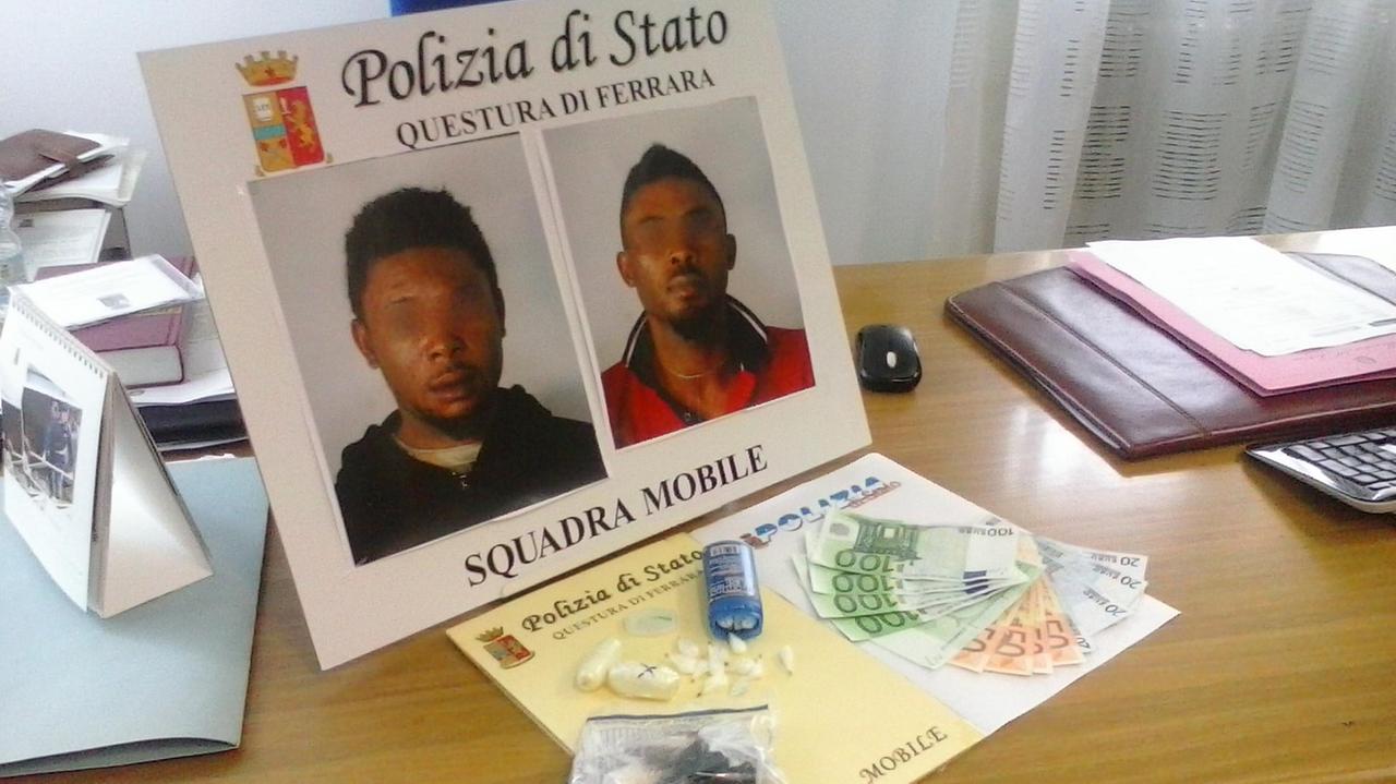 Gli arrestati e la droga sequestrata