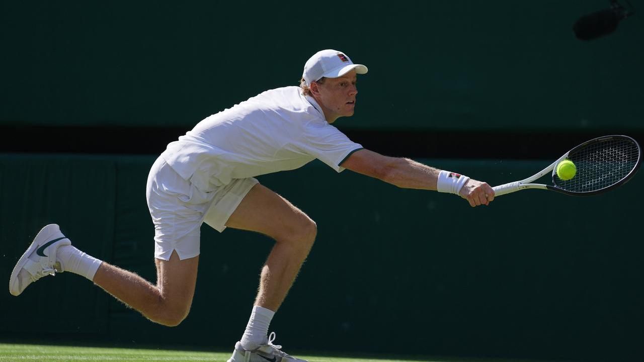 Wimbledon, Sinner batte Brooksby in tre set e vola agli ottavi