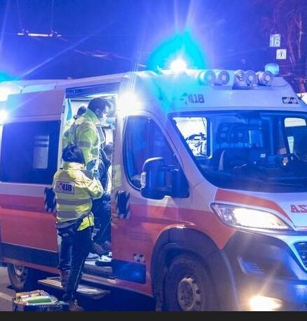 Giovane aggredito in centro a Modena: «Volevano ammazzarmi»