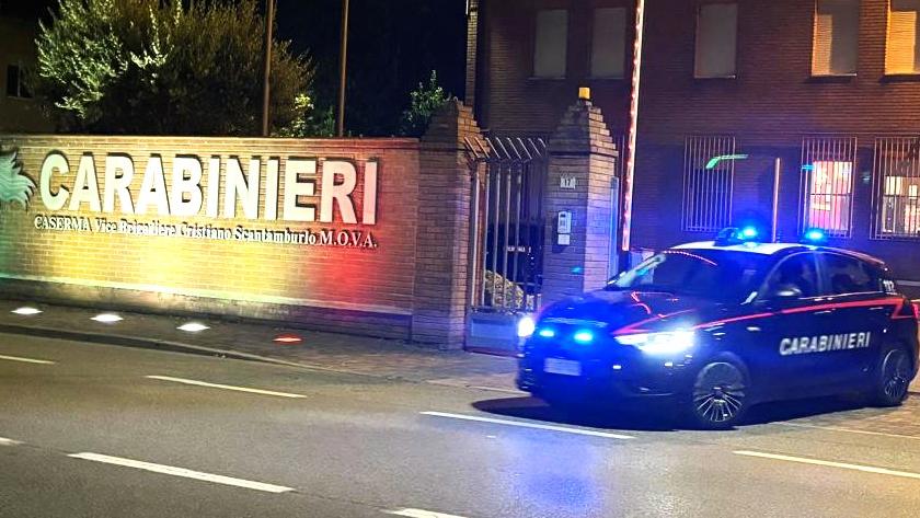Pestato a sangue per strada a Lido Scacchi