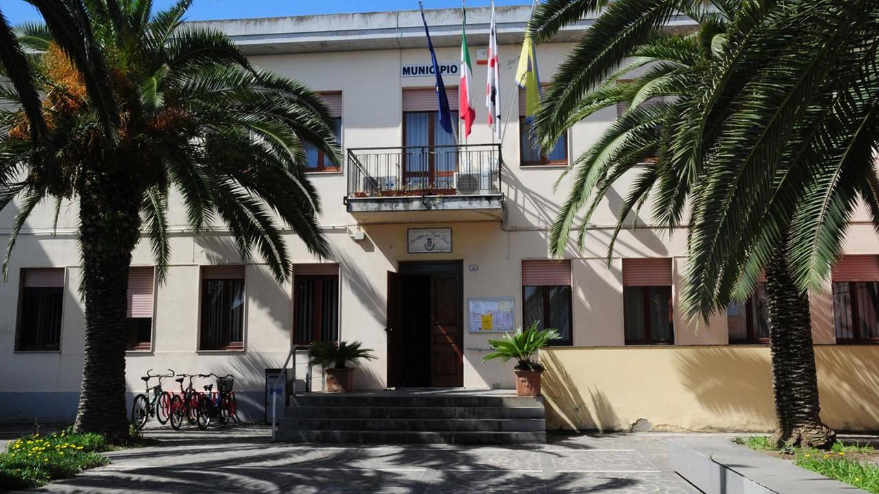 Il Comune avrebbe negato l’accesso agli atti di un concorso pubblico: si accende lo scontro
