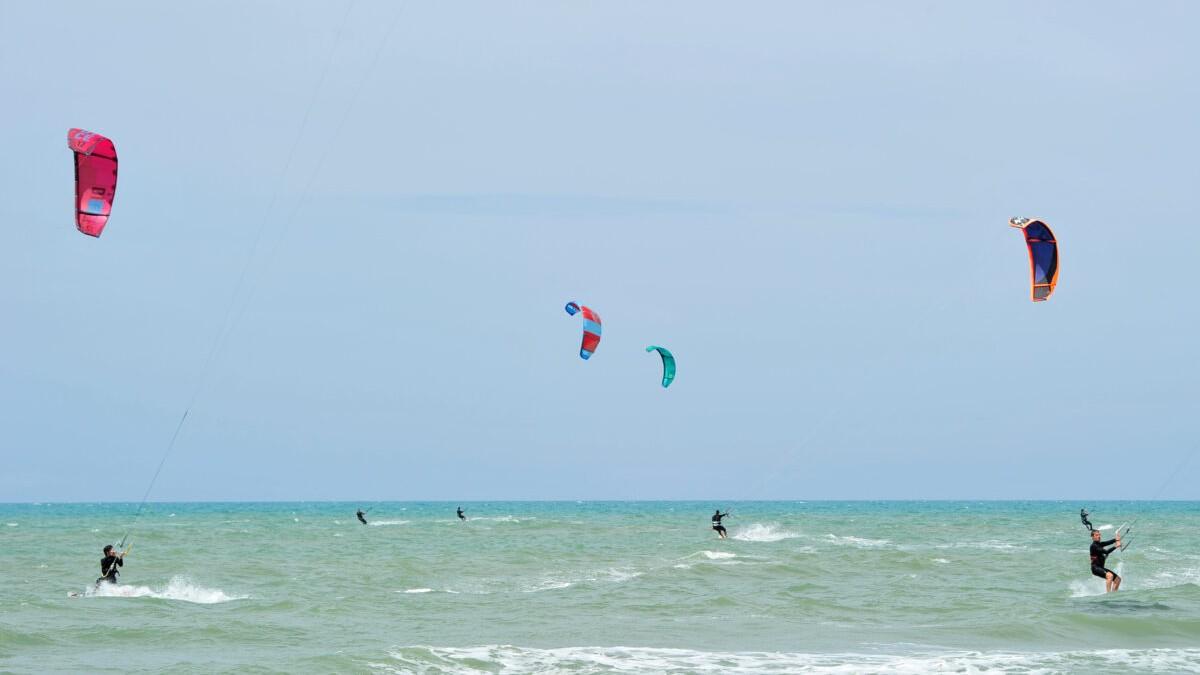 Ritrovato il corpo di un surfista: potrebbe essere di un uomo disperso mesi fa