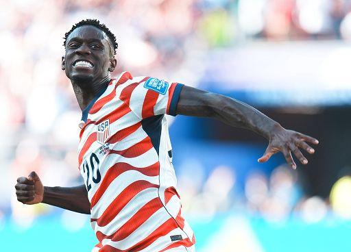 Caso Balogun, la Fifa sospende la squalifica del bomber degli Usa: il Belgio insorge