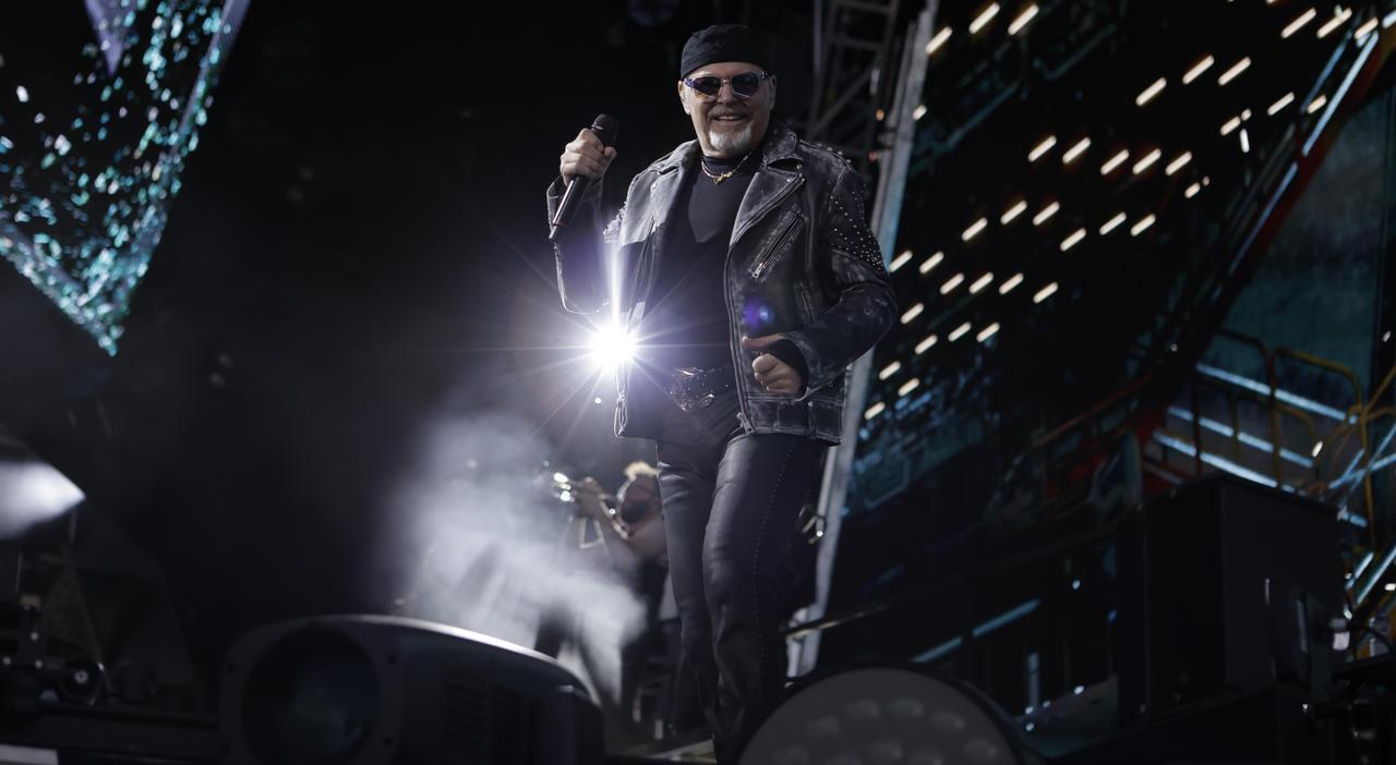 La proposta del sindaco di Siniscola: «Vasco Rossi cittadino onorario»