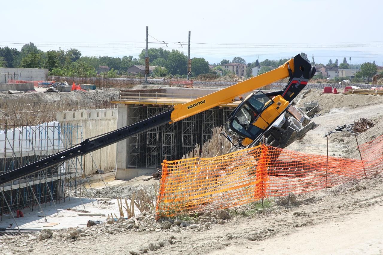 Infortunio sul lavoro al cantiere della tangenziale nord: grave un operaio
