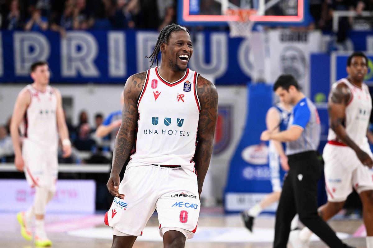 Pallacanestro Reggiana, ufficiale il rinnovo di Jaylen Barford