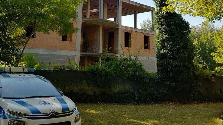 Ferrara, occupano edificio abbandonato al Doro: blitz e sei denunce