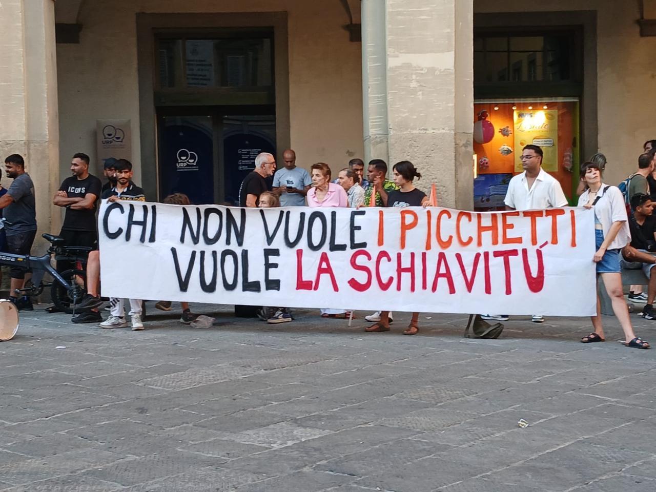 
	La manifestazione di protesta di domenica in piazza del Comune


