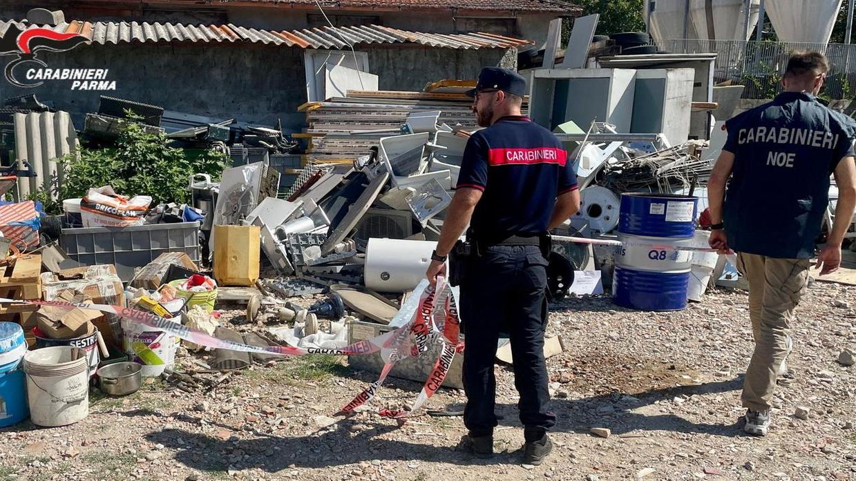 Traffico illecito di rifiuti metallici, 20 indagati e quattro società coinvolte tra Reggio Emilia e Parma