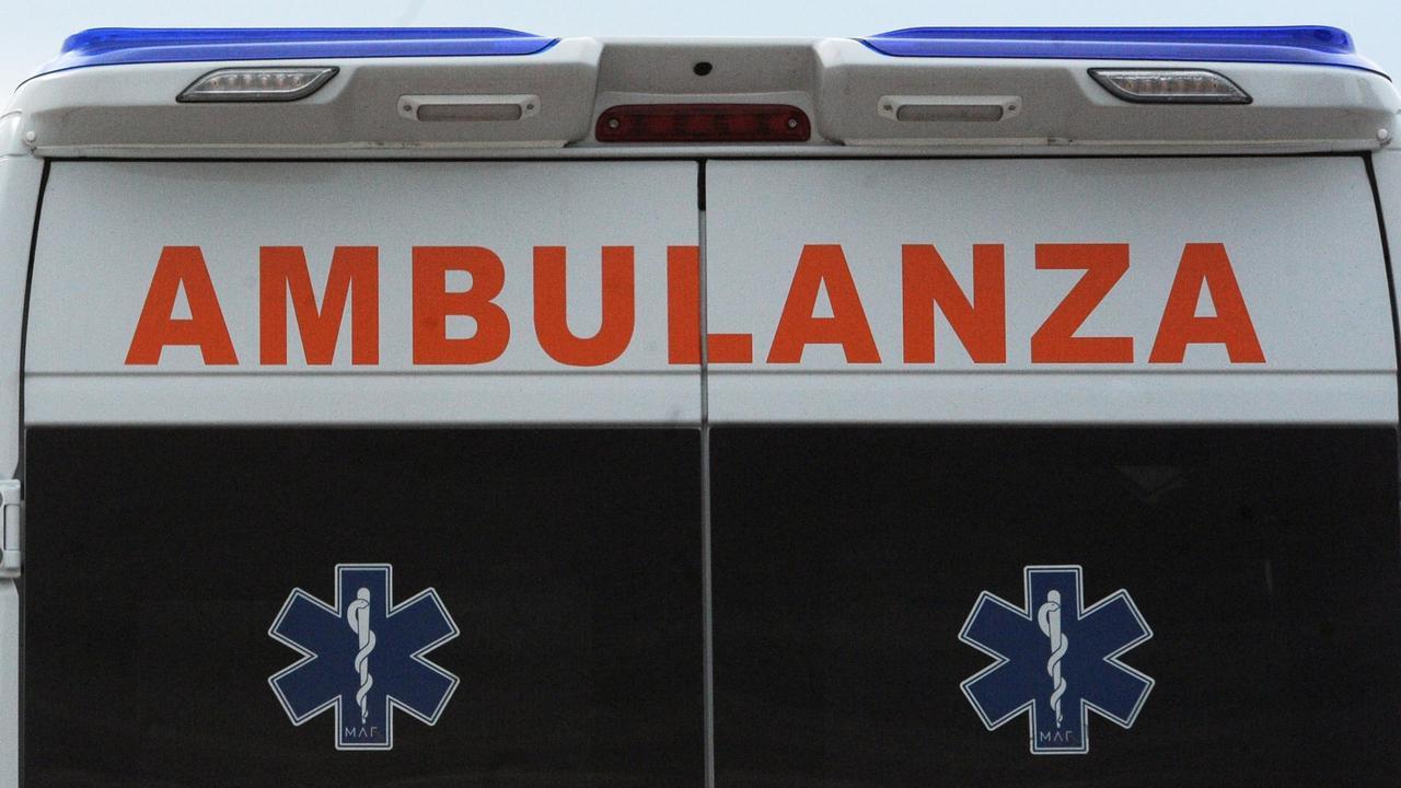 Sassari, ha un malore mentre è alla guida della sua auto: morto un uomo