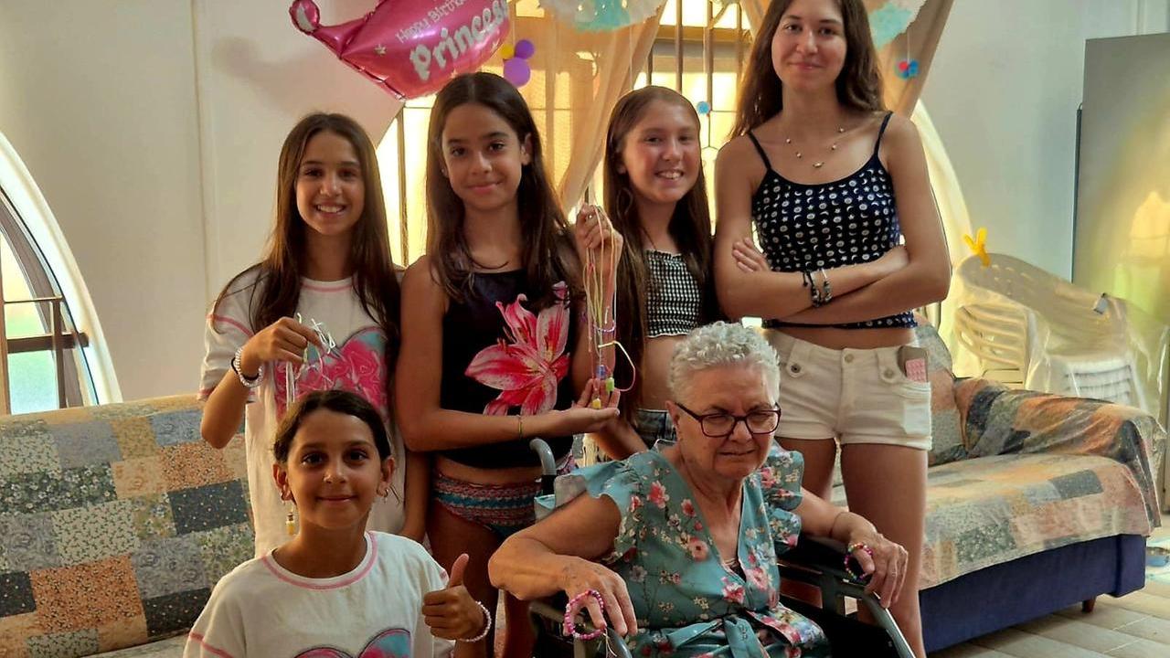 Lido Scacchi, nasce “Progetto Angelina”: le bambine si attivano per realizzare il sogno di un’anziana invalida