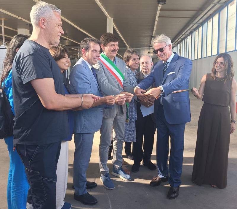 
	Il taglio del nastro

