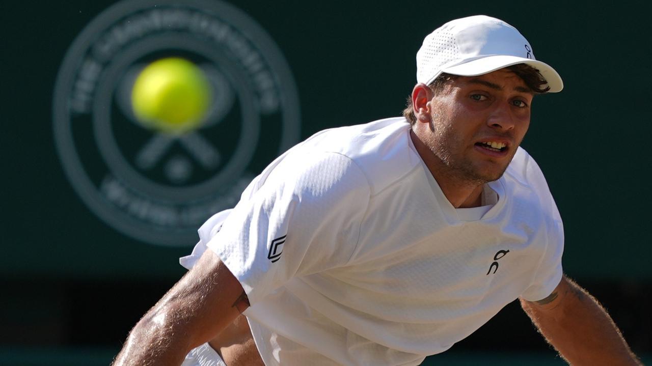 Wimbledon, Flavio Cobolli eliminato da Fery nei quarti: la wild card britannica vola in semifinale