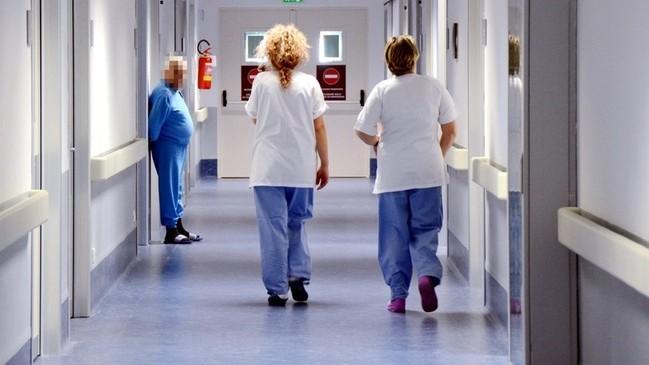Carenza di infermieri: «Sull’isola tanti iscritti, ma pochi posti disponibili. E presto saranno assunti professionisti indiani» – La denuncia del paradosso