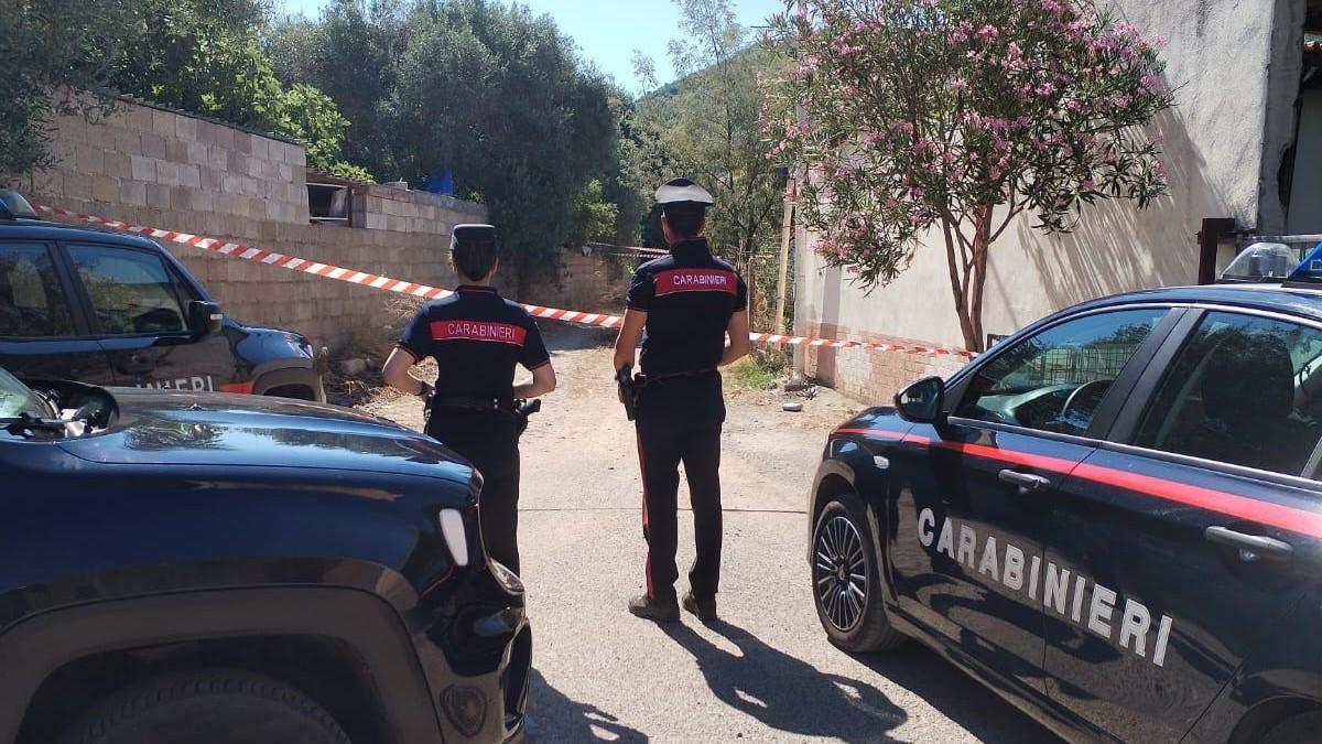 Omicidio all’alba, 35enne ucciso con una fucilata al petto: fermato un sospettato