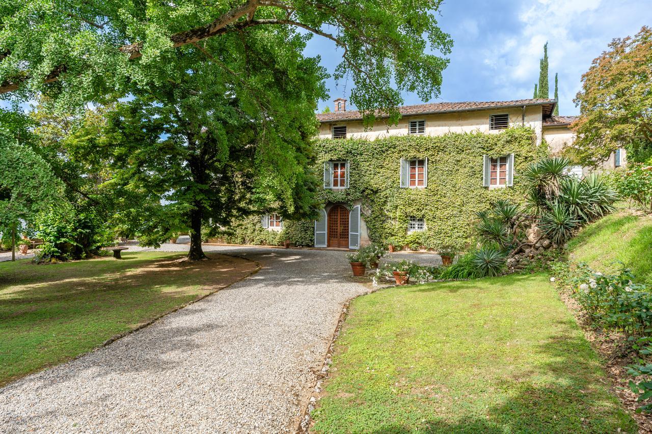 
	Villa Imperatore Bernardini, una delle dimore in affitto in Lucchesia (foto da Salogi)

