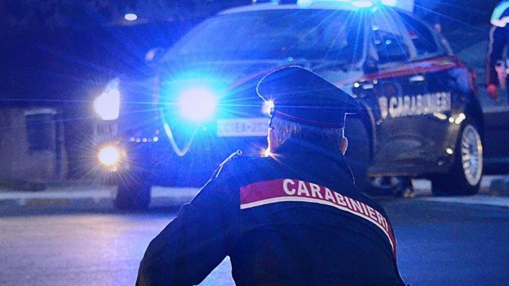 Ubriaco alla guida causa un incidente, al pronto soccorso la ragazza che era con lui: denunciato
