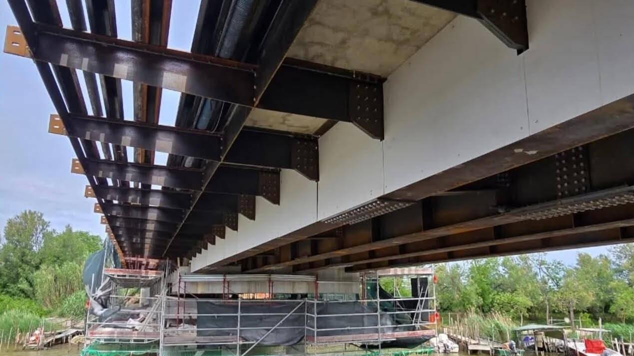 Po di Volano, aperto al transito il nuovo ponte lungo la SP54: rimosso il senso unico alternato