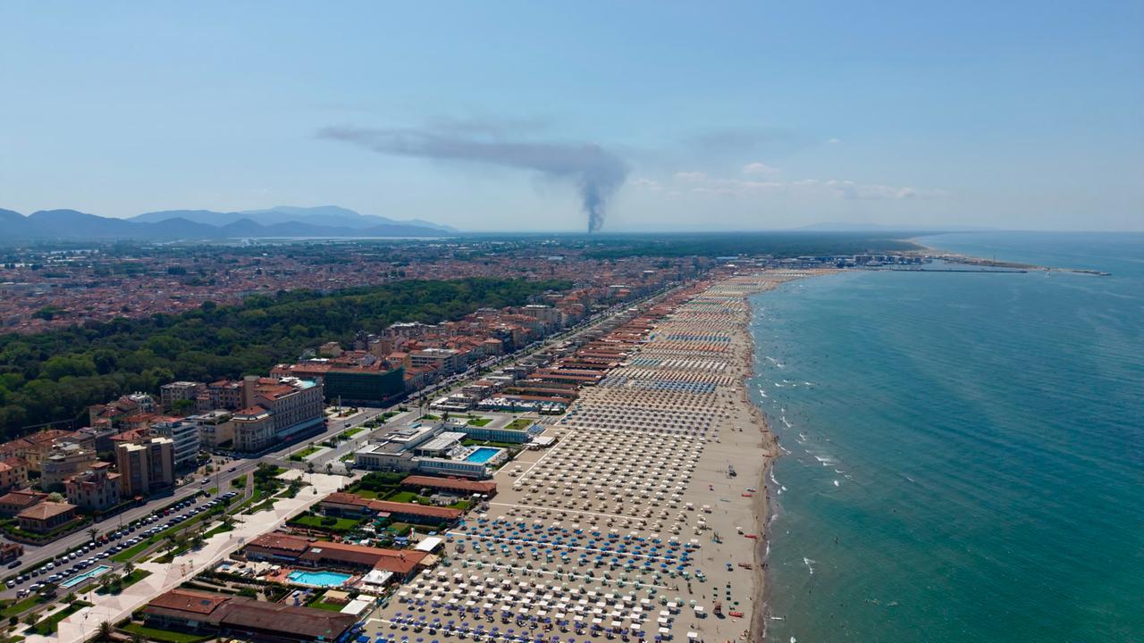 
	Il fumo visto dalla Versilia

