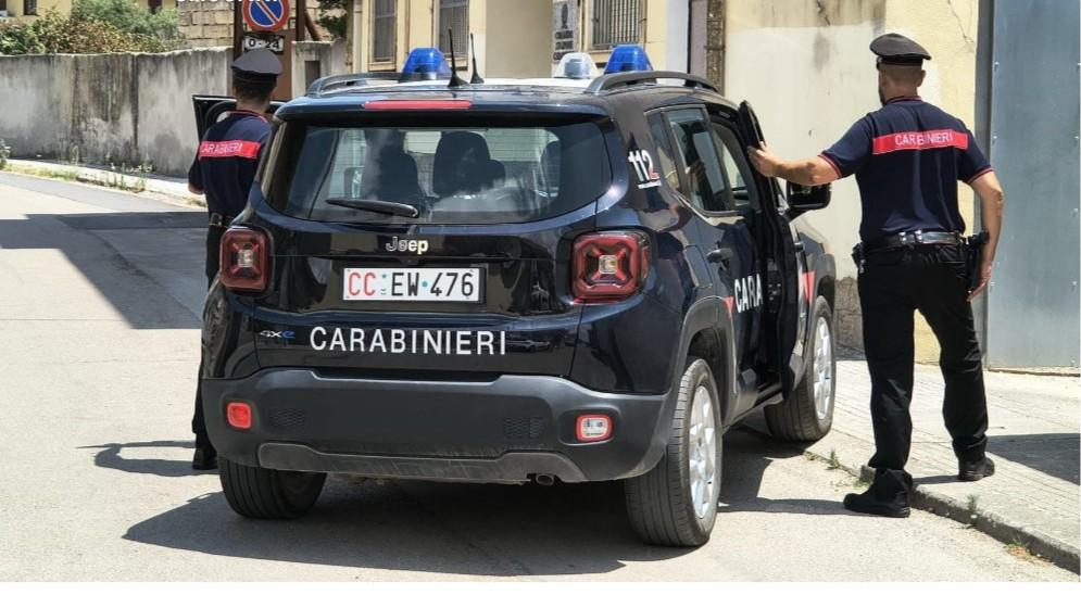 Insegue il fratello e lo uccide a colpi di mannaia – Che cosa sappiamo