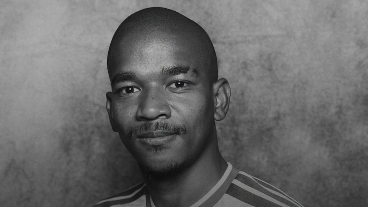 Lutto nel mondo del calcio, muore a 25 anni Jayden Adams: aveva giocato i Mondiali con il Sudafrica