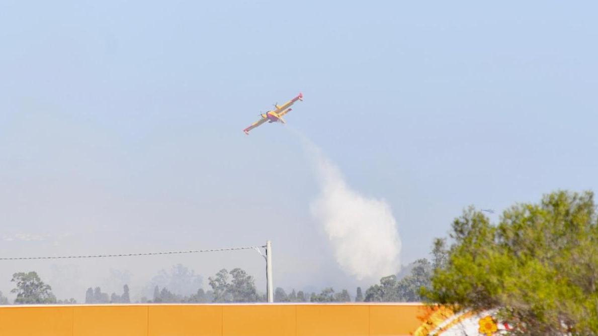 Incendio alle porte di Olbia, chiusa la 125: canadair in volo