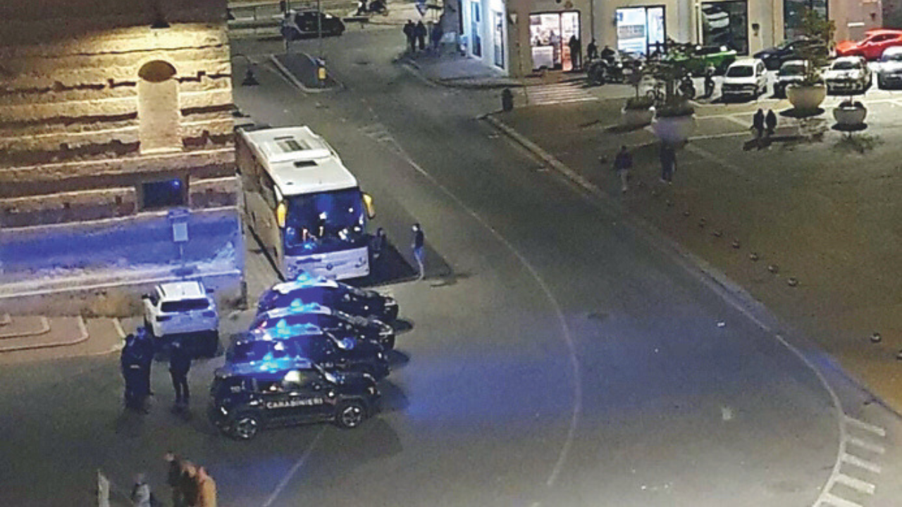 
	I carabinieri in piazza del Luogo Pio (foto archivio)


