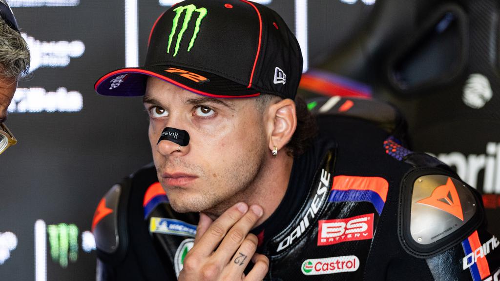 Il pilota di MotoGp Marco Bezzecchi operato all’ospedale di Sassuolo dal dottor Porcellini: ecco come sta