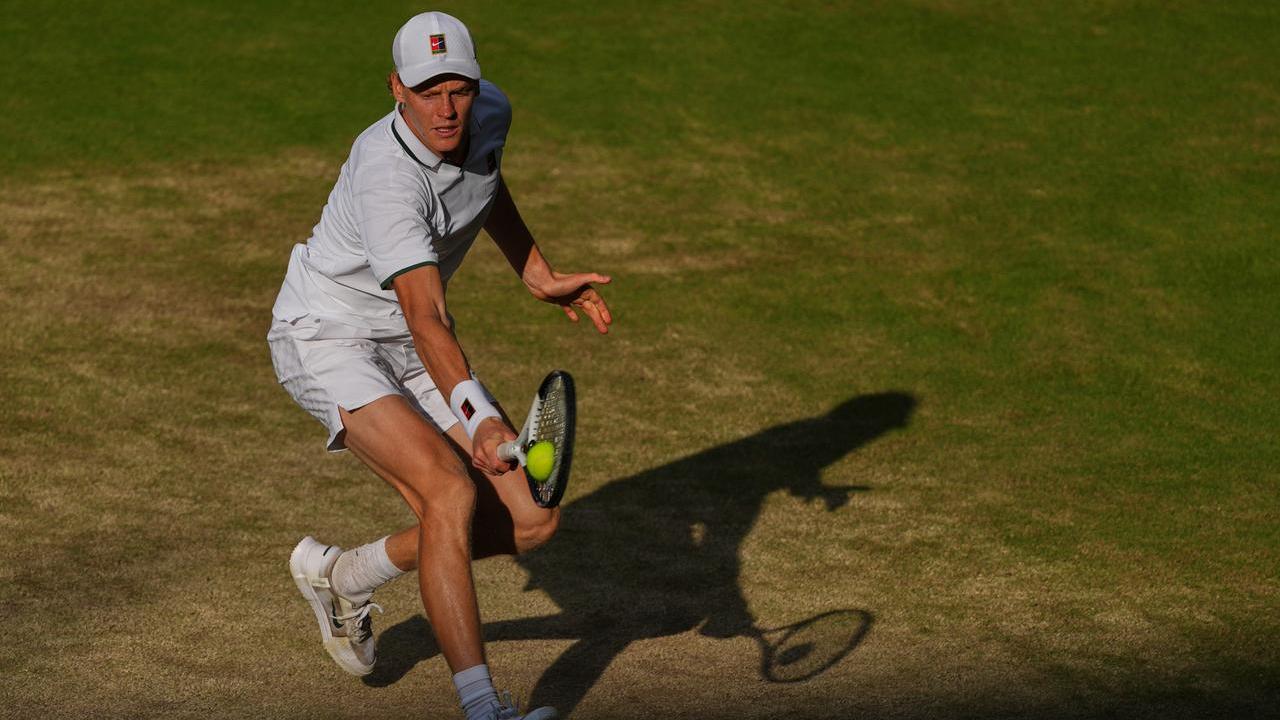 Wimbledon, Sinner-Zverev: il tedesco vince il primo set, Sinner risponde 6-7 7-6 – DIRETTA