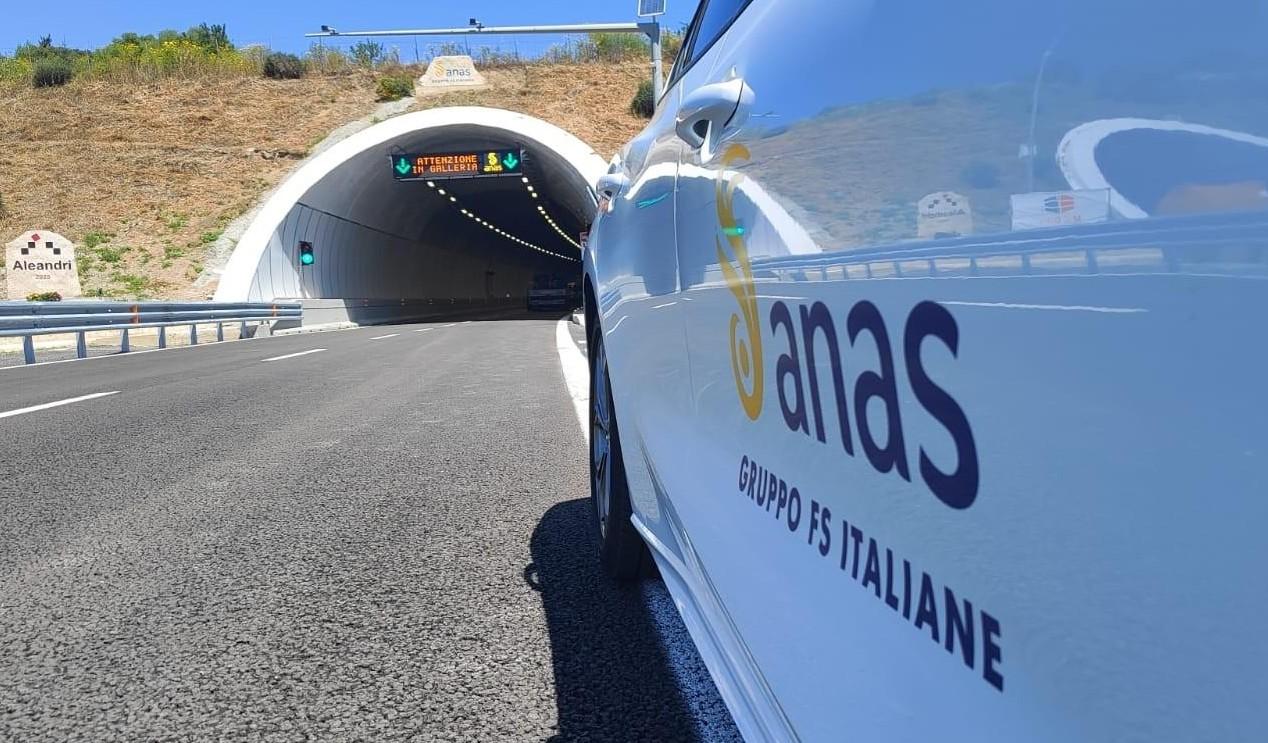 Strada 131 Dcn, chiusura notturna per la galleria di San Teodoro – Date e orari