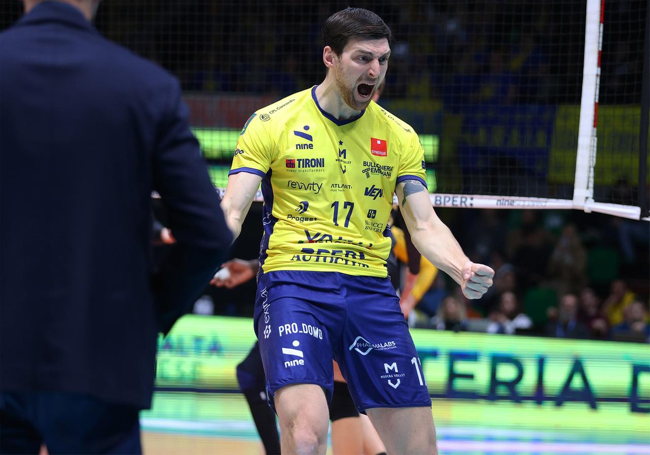 
	Simone Anzani ha salutato la maglia giallobl&ugrave;

