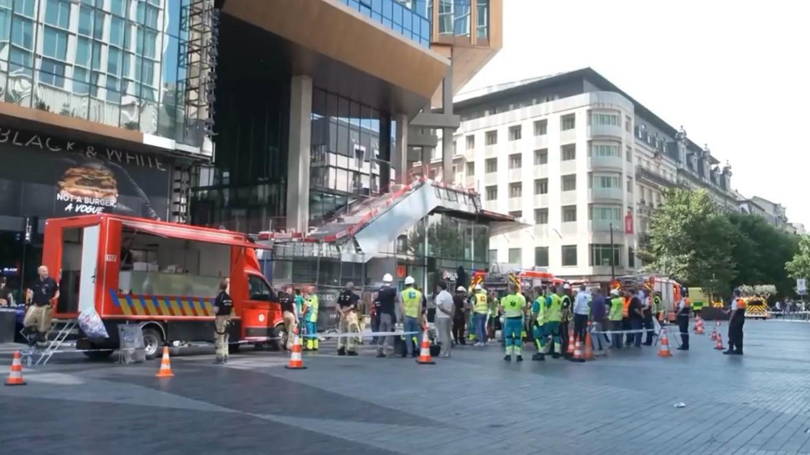 Bruxelles, incendio in un palazzo del centro: sei persone morte in ascensore – Cosa è successo