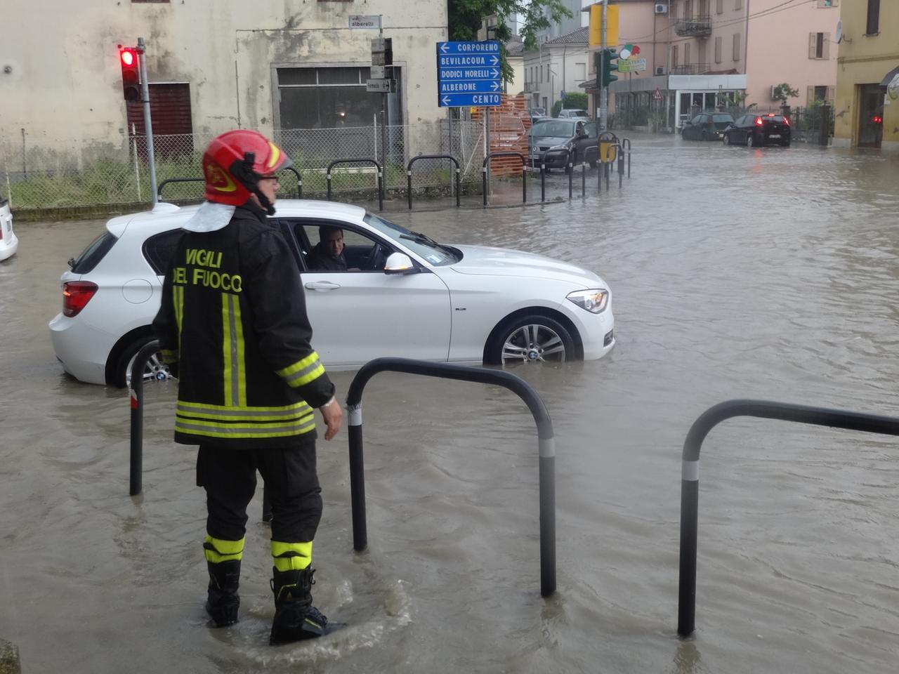 Renazzo, allagamenti continui a ogni pioggia intensa: decolla la petizione